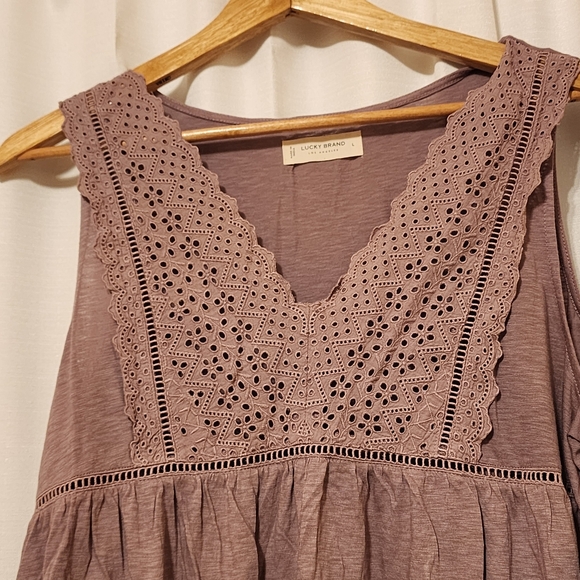 NEW Lucky Brand Lace Trim Sleeveless Top Lavender Purple - Picture 3 of 9
